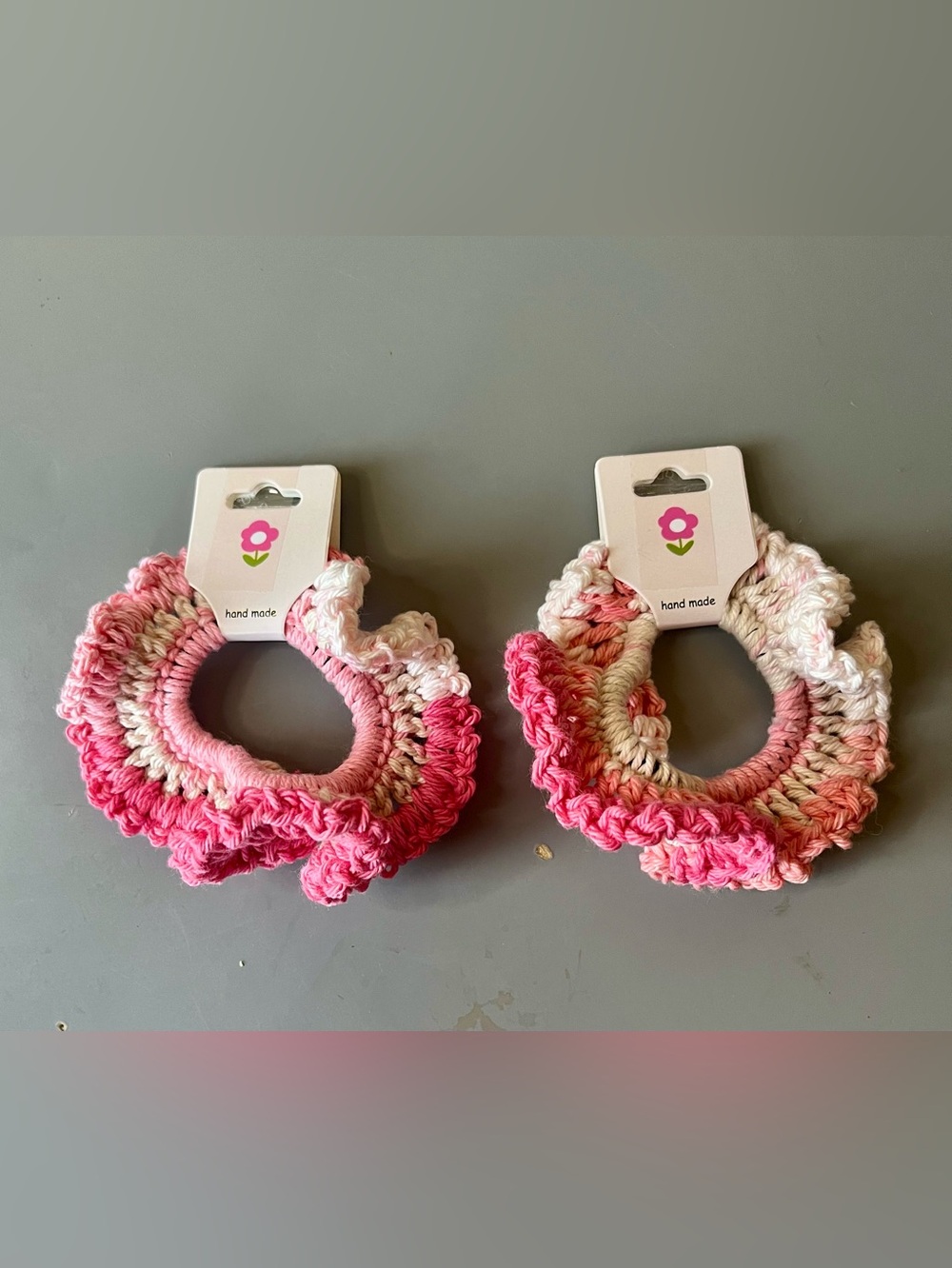Set of 2 Handmade Crochet Scrunchies - Magenta, Pink, and White Ombre NWT - Picture 4 of 8